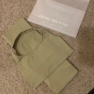 SET ACTIVE X Madeline Cline